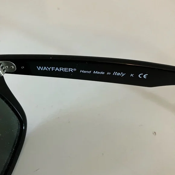 Ray-Ban Classic Black Wayfarer Sunglasses - Picture 3 of 6